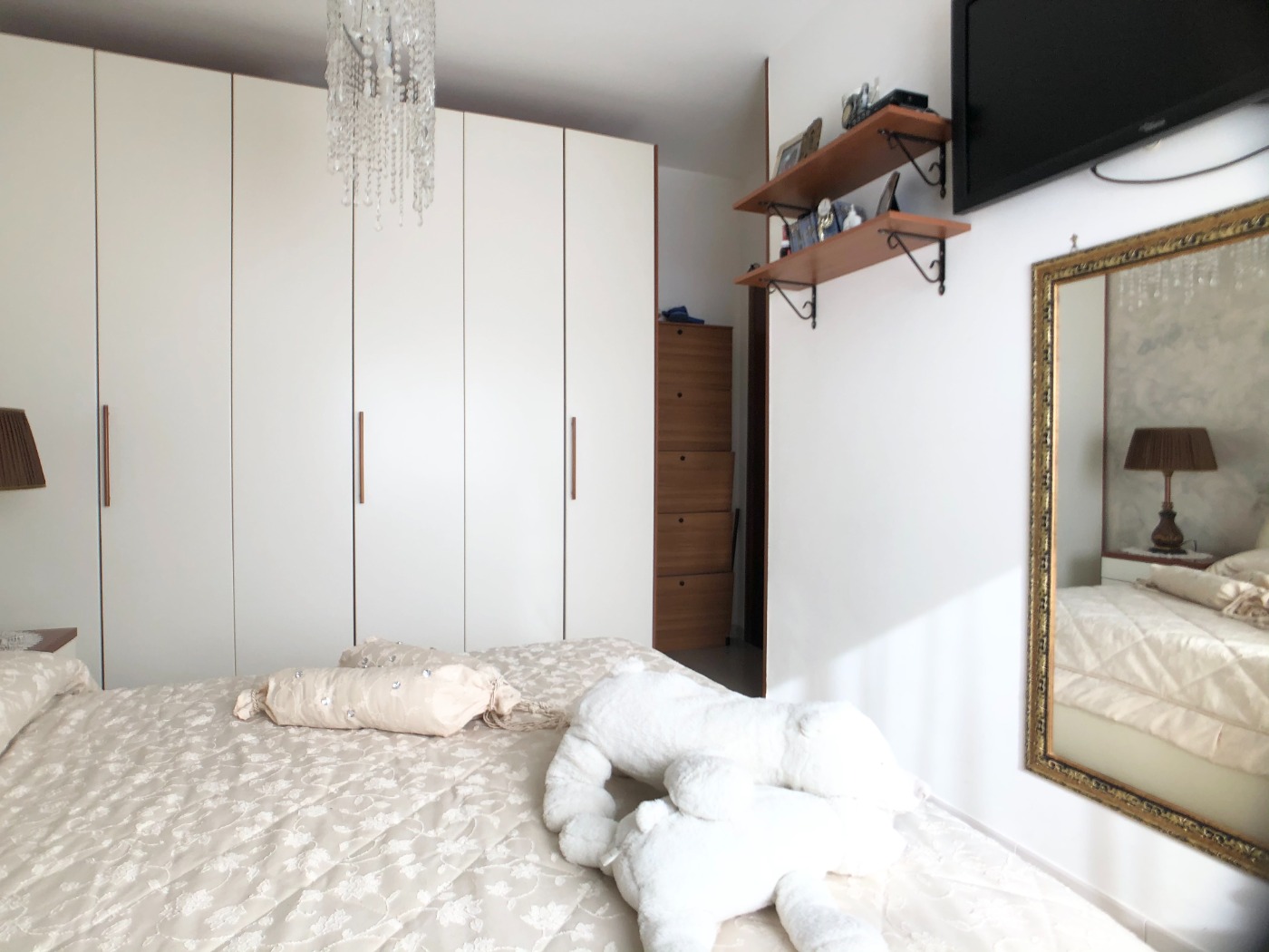 <span  class="uc_style_uc_tiles_grid_image_elementor_uc_items_attribute_title" style="color:#ffffff;">53684.jpeg</span>