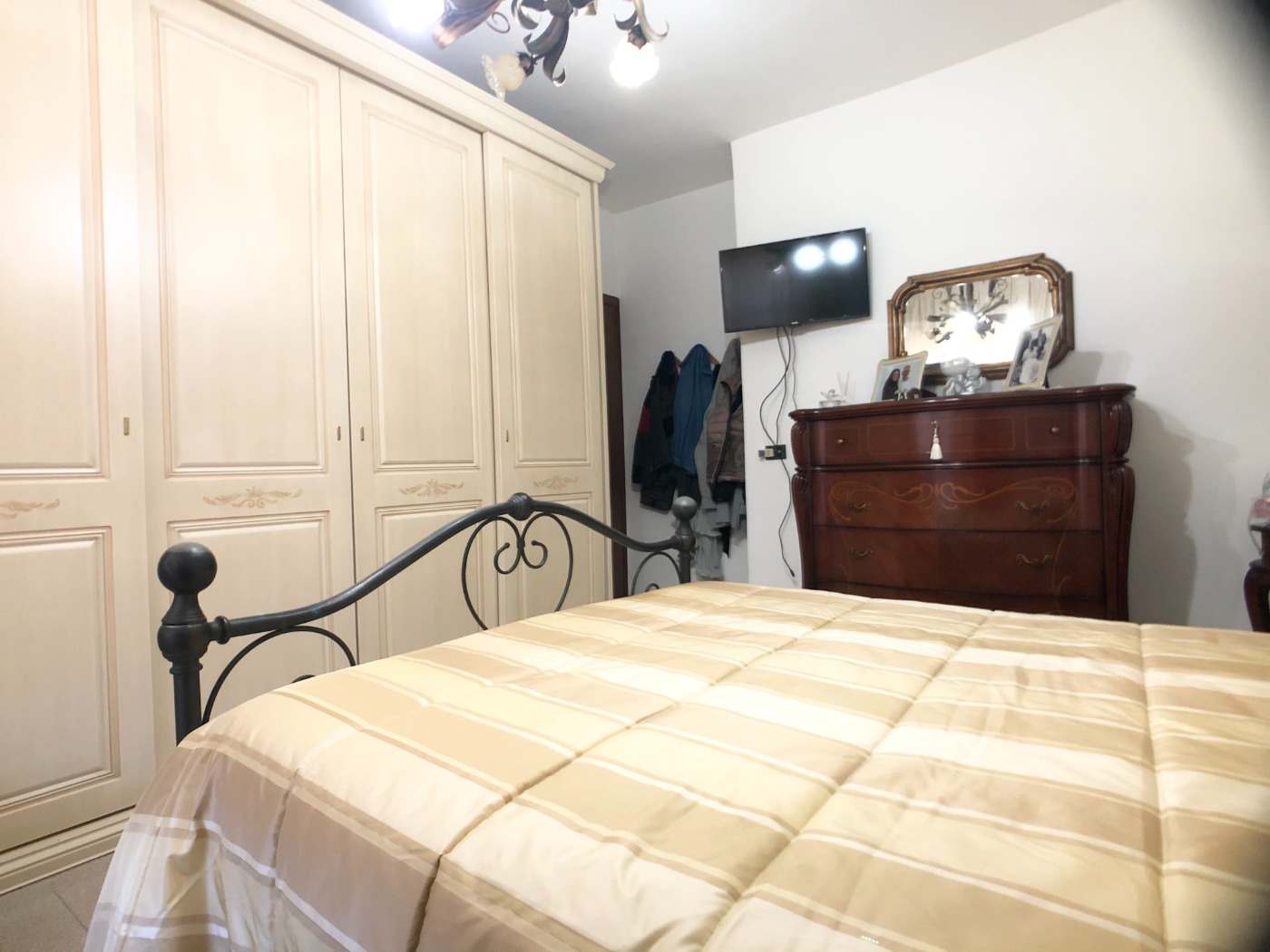 <span  class="uc_style_uc_tiles_grid_image_elementor_uc_items_attribute_title" style="color:#ffffff;">53685.jpeg</span>