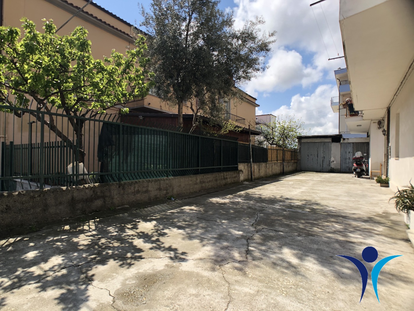 <span  class="uc_style_uc_tiles_grid_image_elementor_uc_items_attribute_title" style="color:#ffffff;">54131.jpg</span>