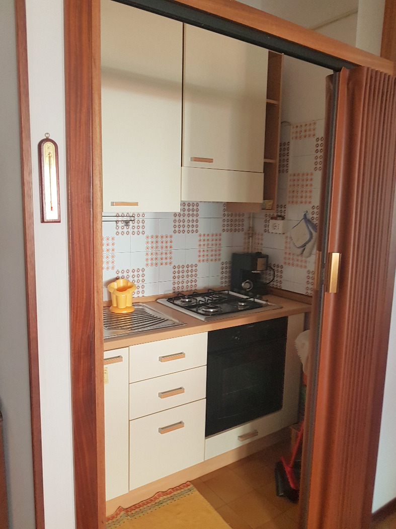 <span  class="uc_style_uc_tiles_grid_image_elementor_uc_items_attribute_title" style="color:#ffffff;">54371.jpg</span>