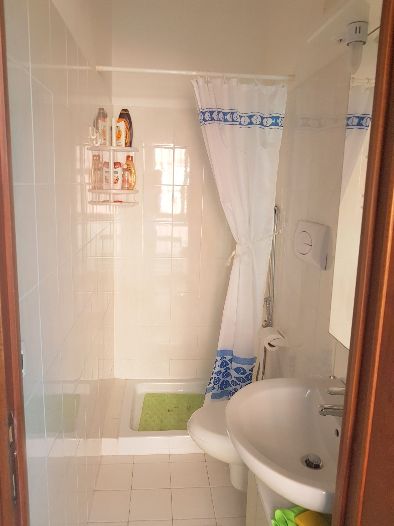 <span  class="uc_style_uc_tiles_grid_image_elementor_uc_items_attribute_title" style="color:#ffffff;">54376.jpg</span>