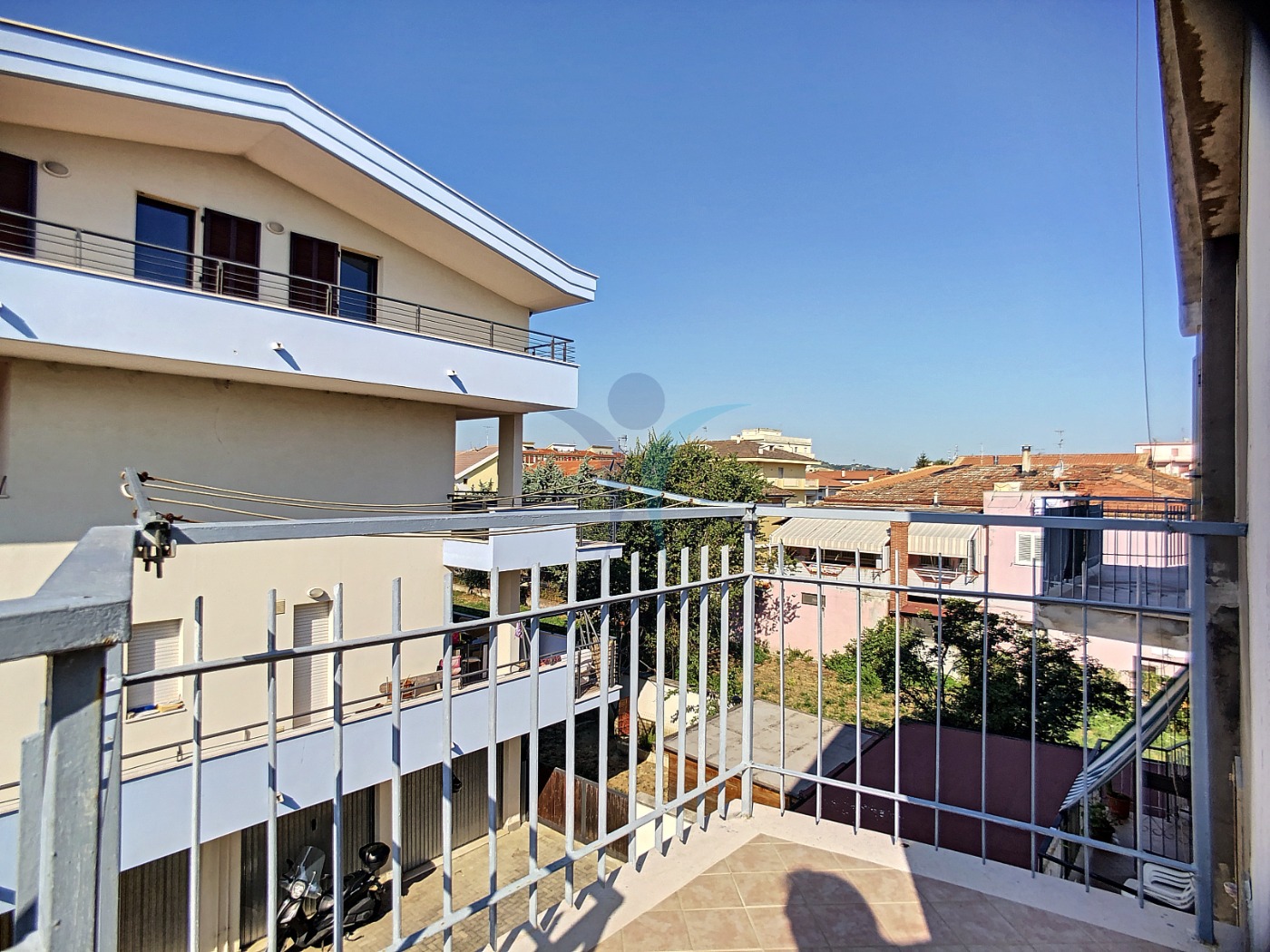 <span  class="uc_style_uc_tiles_grid_image_elementor_uc_items_attribute_title" style="color:#ffffff;">55496.jpg</span>