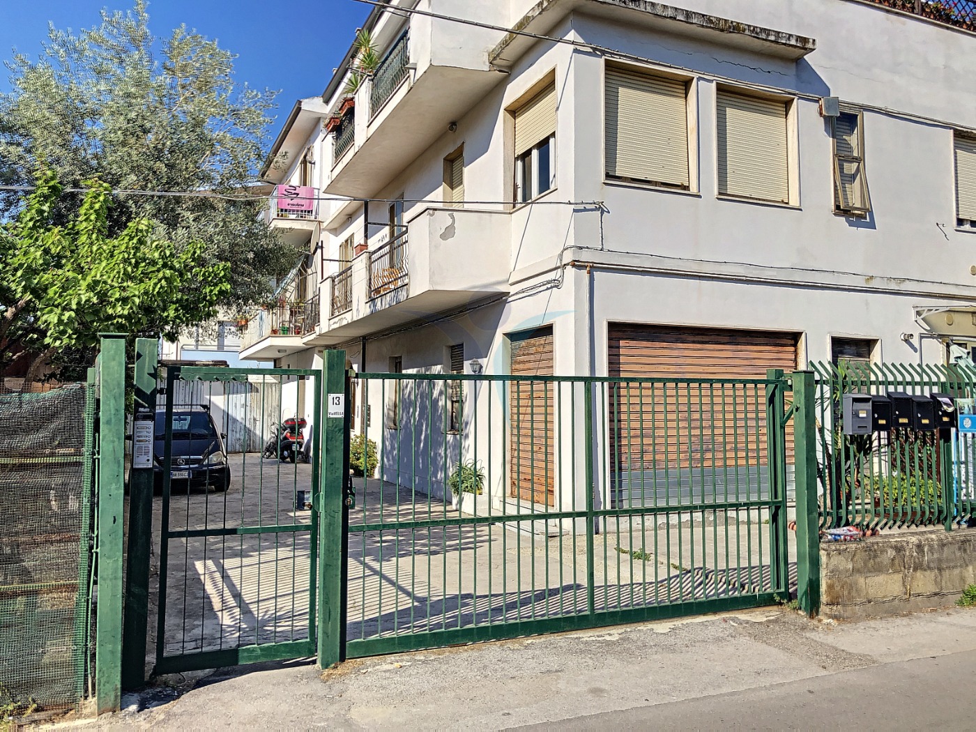 <span  class="uc_style_uc_tiles_grid_image_elementor_uc_items_attribute_title" style="color:#ffffff;">55503.jpg</span>