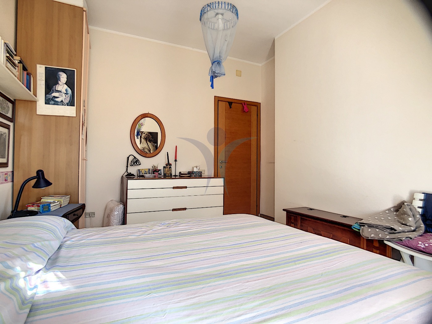 <span  class="uc_style_uc_tiles_grid_image_elementor_uc_items_attribute_title" style="color:#ffffff;">55511.jpg</span>