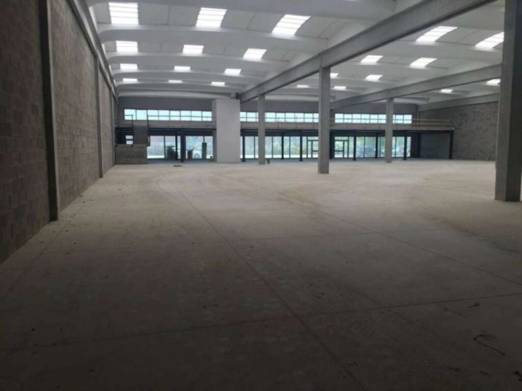 Capannoni in LOCAZIONE a