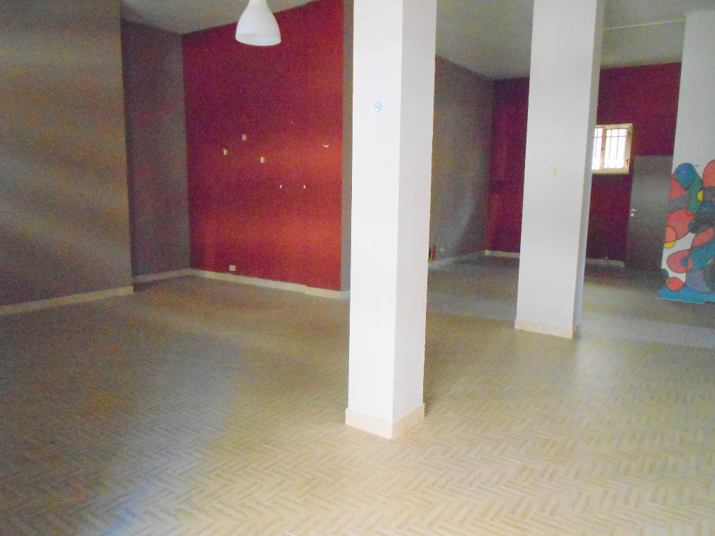 <span  class="uc_style_uc_tiles_grid_image_elementor_uc_items_attribute_title" style="color:#ffffff;">49676.jpg</span>