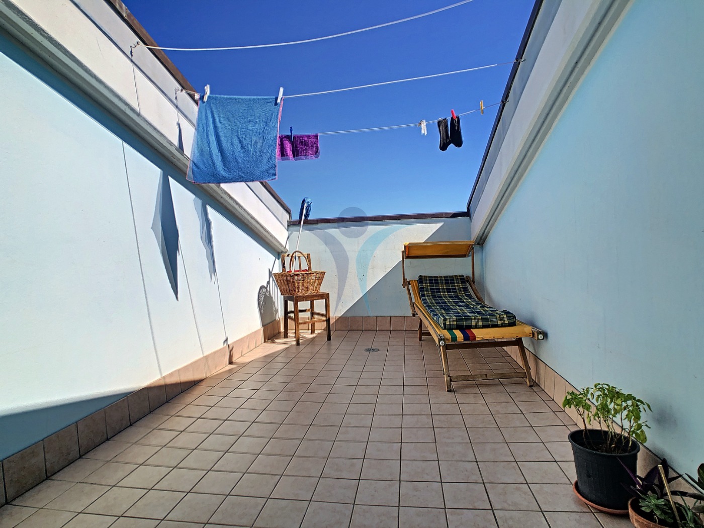 <span  class="uc_style_uc_tiles_grid_image_elementor_uc_items_attribute_title" style="color:#ffffff;">55948.jpg</span>