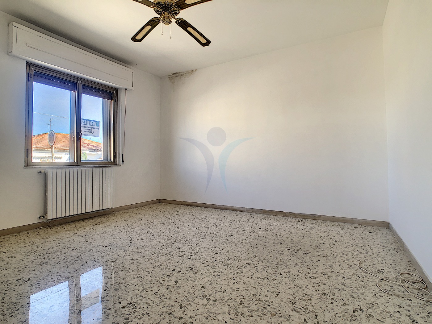 <span  class="uc_style_uc_tiles_grid_image_elementor_uc_items_attribute_title" style="color:#ffffff;">55532.jpg</span>