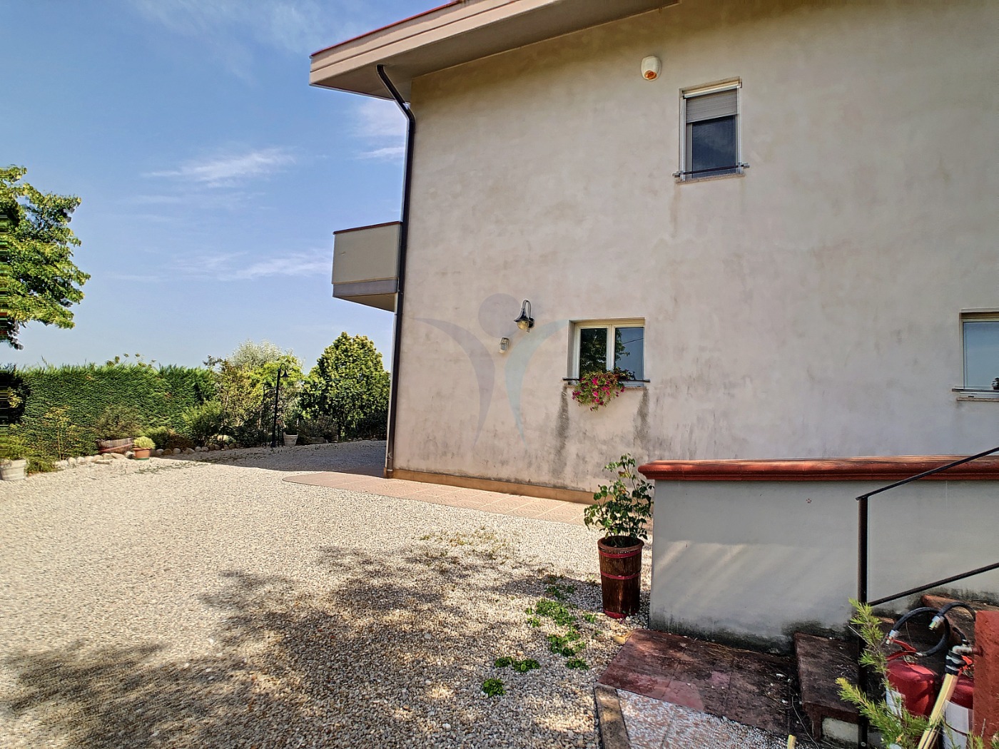 <span  class="uc_style_uc_tiles_grid_image_elementor_uc_items_attribute_title" style="color:#ffffff;">55604.jpg</span>