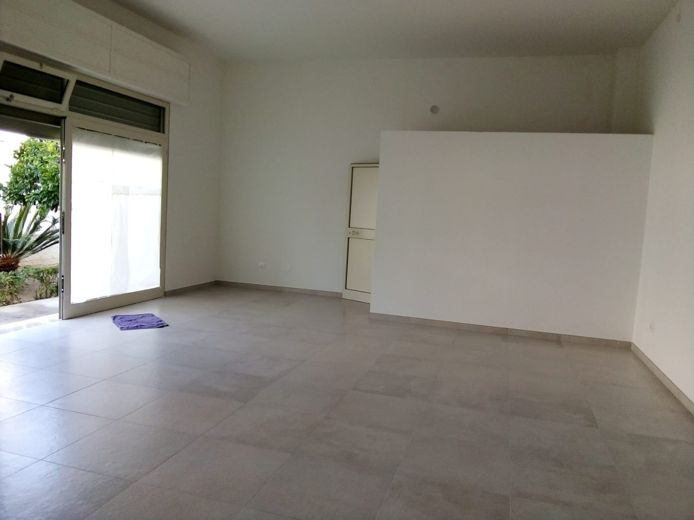 <span  class="uc_style_uc_tiles_grid_image_elementor_uc_items_attribute_title" style="color:#ffffff;">56184.jpg</span>