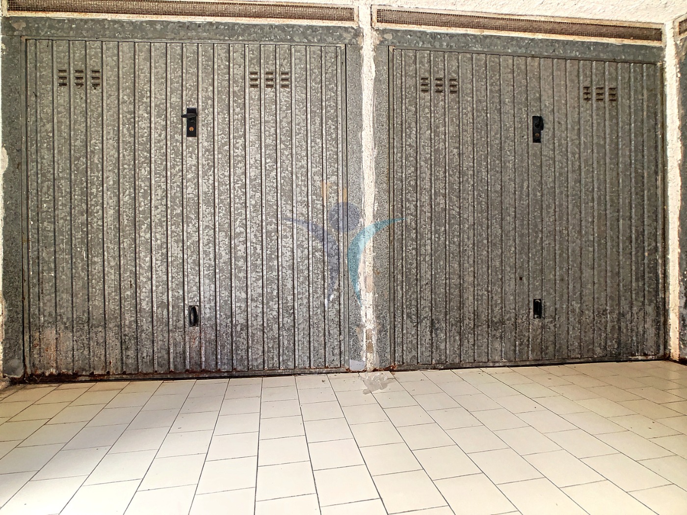 <span  class="uc_style_uc_tiles_grid_image_elementor_uc_items_attribute_title" style="color:#ffffff;">56245.jpg</span>