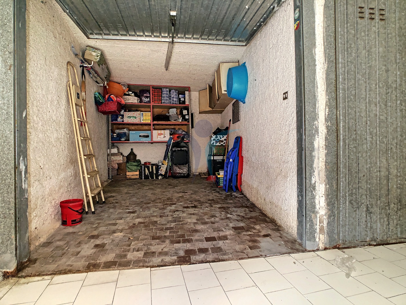 <span  class="uc_style_uc_tiles_grid_image_elementor_uc_items_attribute_title" style="color:#ffffff;">56250.jpg</span>