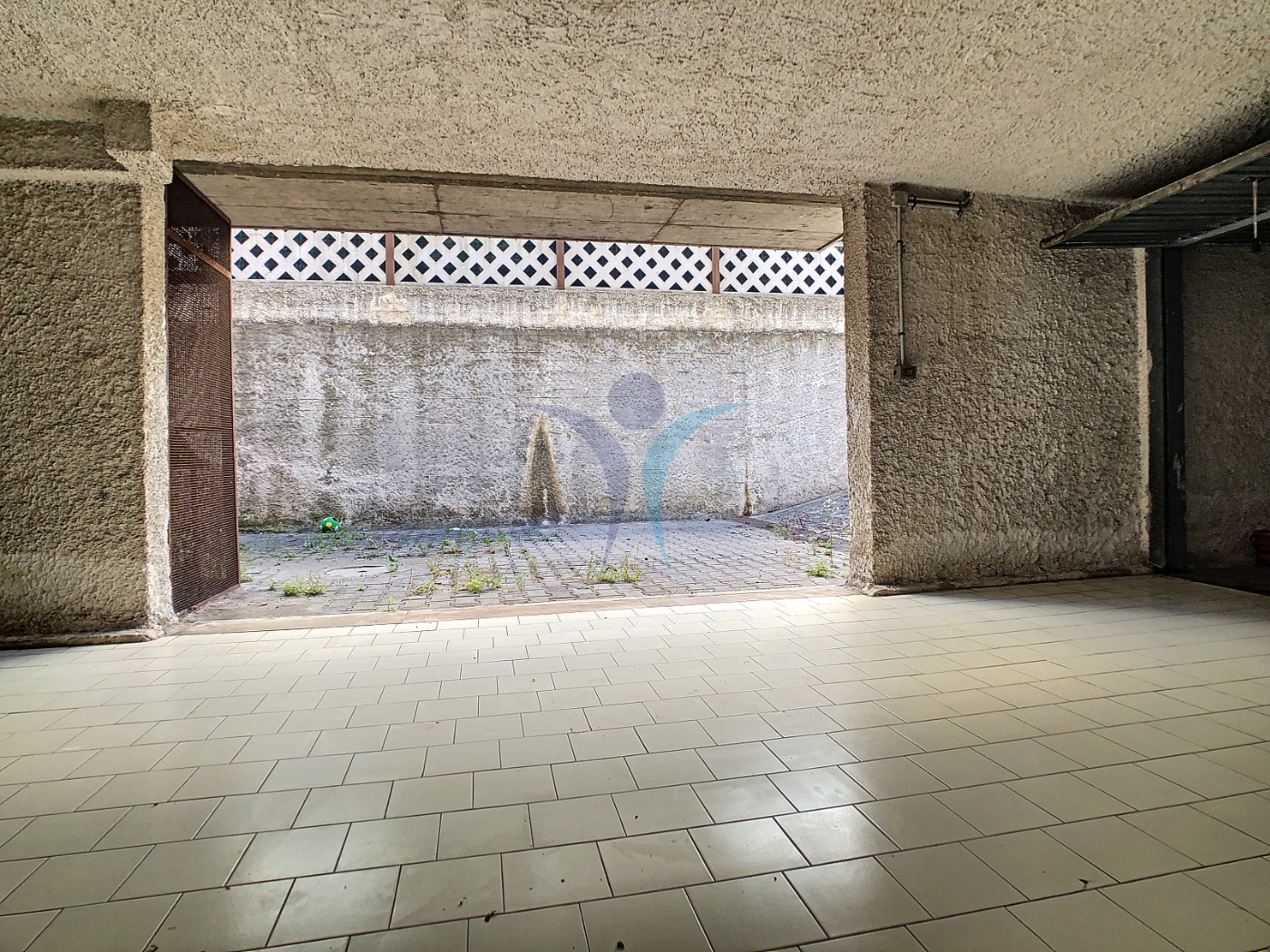 <span  class="uc_style_uc_tiles_grid_image_elementor_uc_items_attribute_title" style="color:#ffffff;">56257.jpg</span>