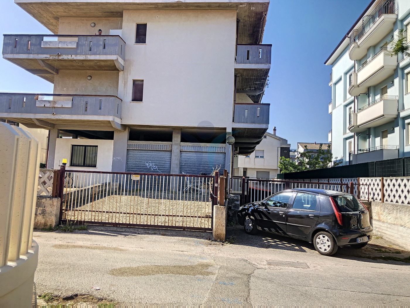 <span  class="uc_style_uc_tiles_grid_image_elementor_uc_items_attribute_title" style="color:#ffffff;">56261.jpg</span>