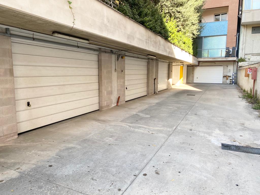 <span  class="uc_style_uc_tiles_grid_image_elementor_uc_items_attribute_title" style="color:#ffffff;">56272.jpg</span>