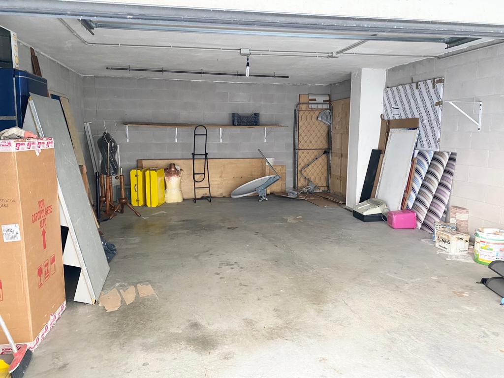 <span  class="uc_style_uc_tiles_grid_image_elementor_uc_items_attribute_title" style="color:#ffffff;">56275.jpg</span>