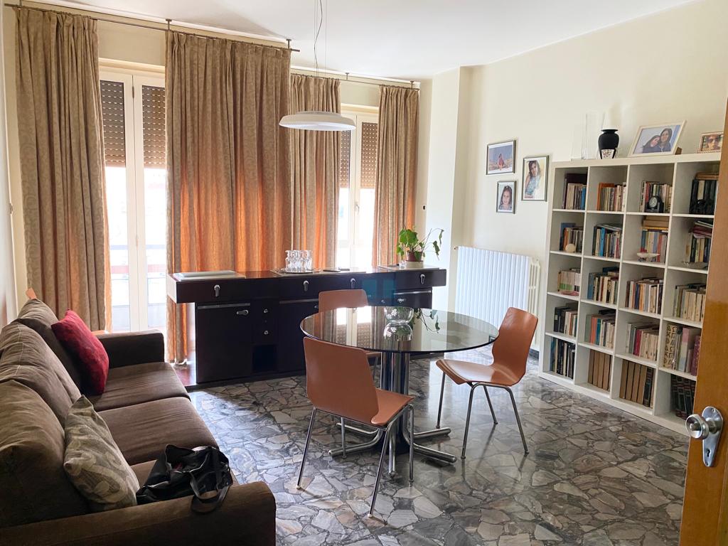 <span  class="uc_style_uc_tiles_grid_image_elementor_uc_items_attribute_title" style="color:#ffffff;">56419.jpg</span>