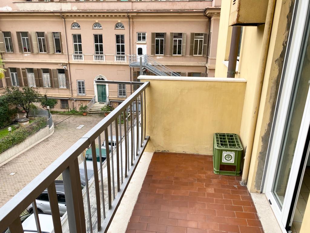 <span  class="uc_style_uc_tiles_grid_image_elementor_uc_items_attribute_title" style="color:#ffffff;">56422.jpg</span>