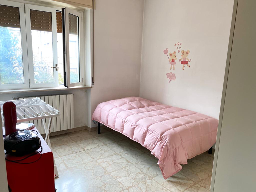 <span  class="uc_style_uc_tiles_grid_image_elementor_uc_items_attribute_title" style="color:#ffffff;">56425.jpg</span>