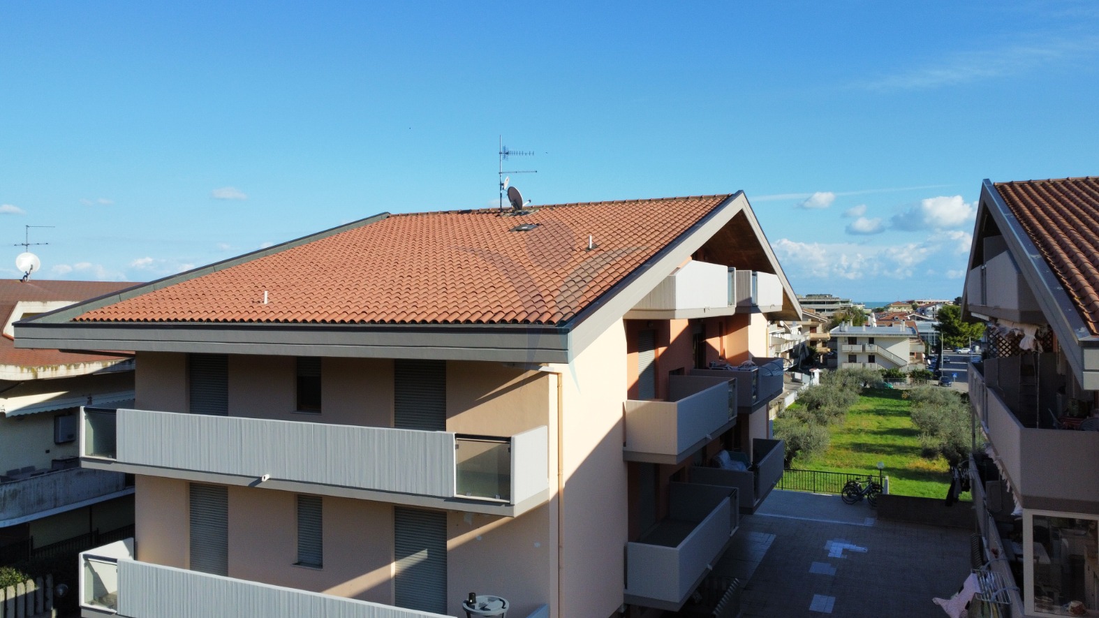 <span  class="uc_style_uc_tiles_grid_image_elementor_uc_items_attribute_title" style="color:#ffffff;">56635.jpg</span>