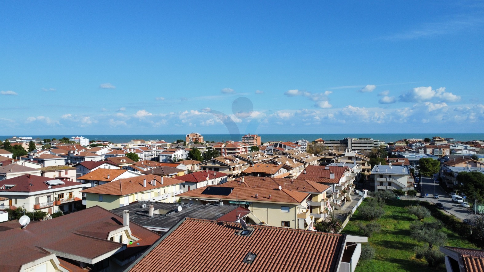 <span  class="uc_style_uc_tiles_grid_image_elementor_uc_items_attribute_title" style="color:#ffffff;">56636.jpg</span>