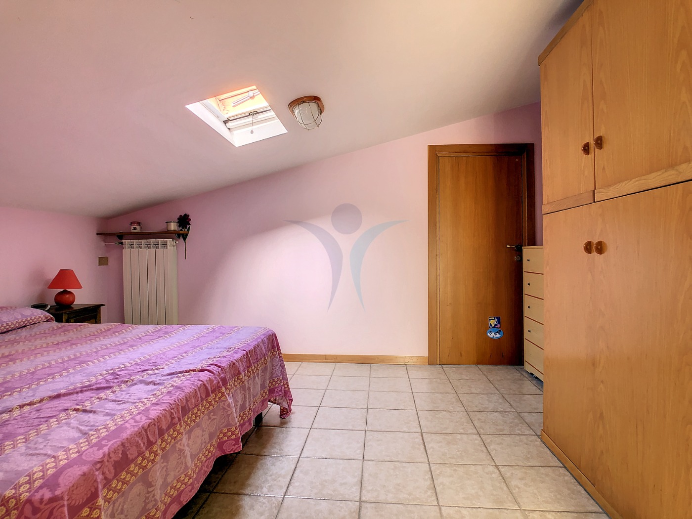 <span  class="uc_style_uc_tiles_grid_image_elementor_uc_items_attribute_title" style="color:#ffffff;">56648.jpg</span>