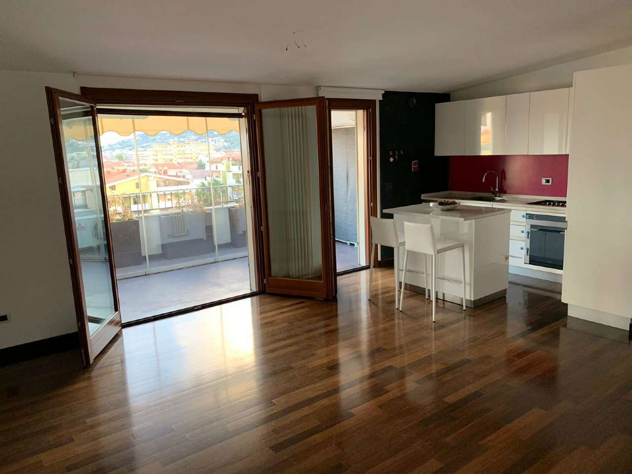 <span  class="uc_style_uc_tiles_grid_image_elementor_uc_items_attribute_title" style="color:#ffffff;">2583581548.jpg</span>