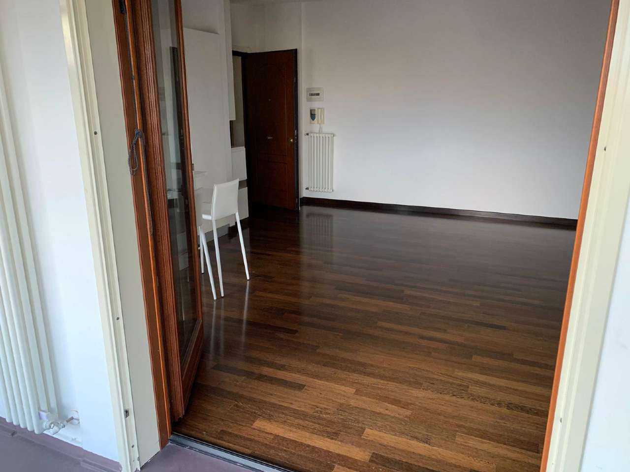 <span  class="uc_style_uc_tiles_grid_image_elementor_uc_items_attribute_title" style="color:#ffffff;">2583581549.jpg</span>