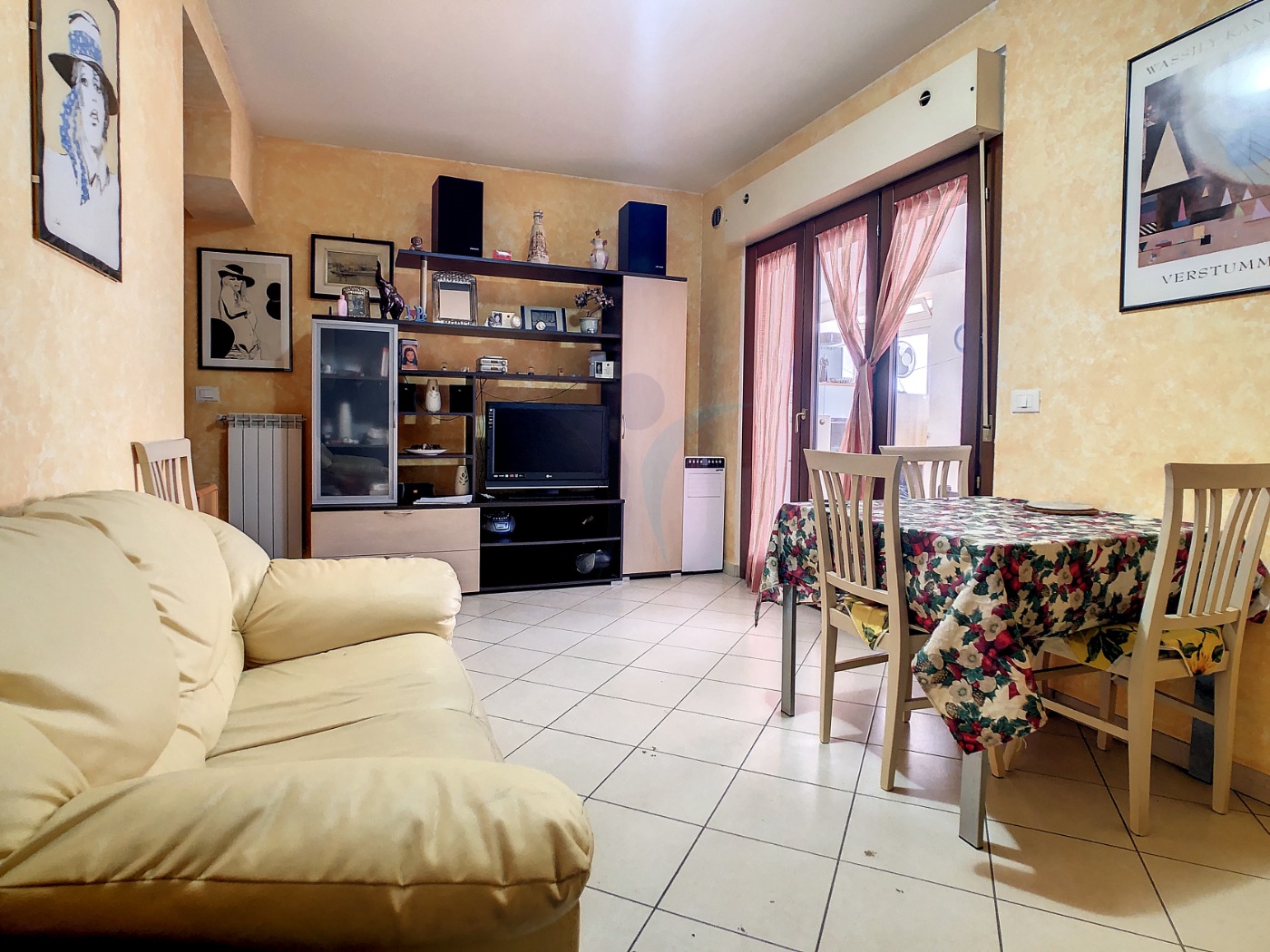 <span  class="uc_style_uc_tiles_grid_image_elementor_uc_items_attribute_title" style="color:#ffffff;">56967.jpg</span>