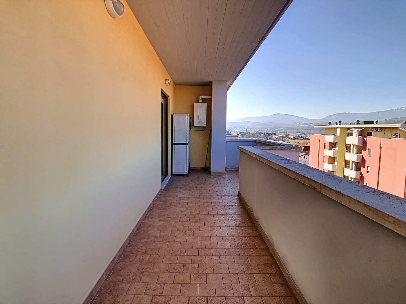 <span  class="uc_style_uc_tiles_grid_image_elementor_uc_items_attribute_title" style="color:#ffffff;">57039.jpg</span>