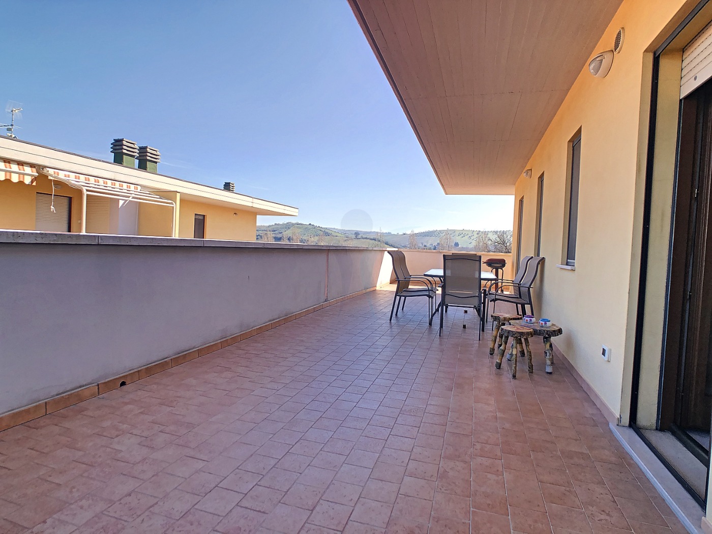 <span  class="uc_style_uc_tiles_grid_image_elementor_uc_items_attribute_title" style="color:#ffffff;">57040.jpg</span>