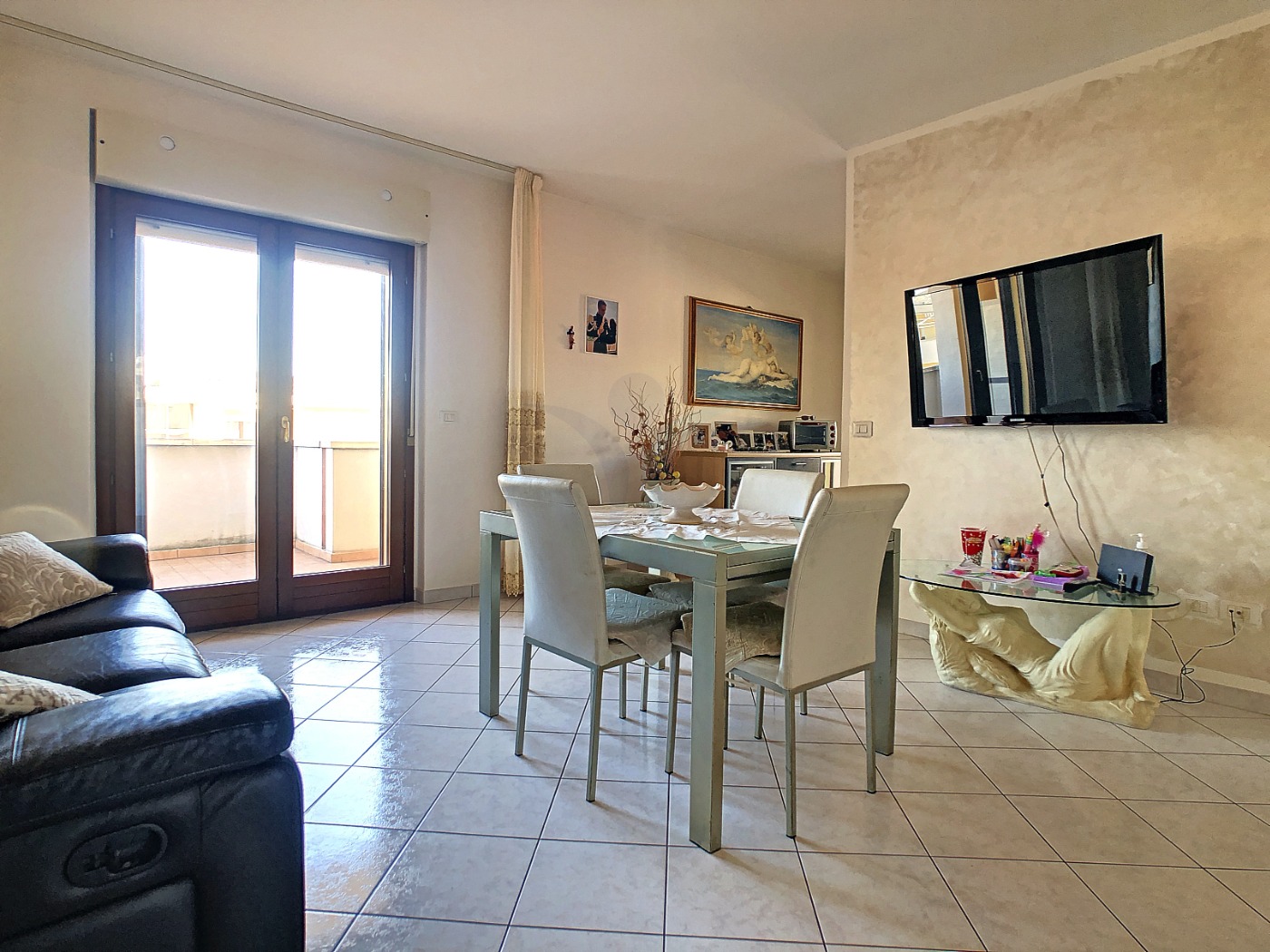 <span  class="uc_style_uc_tiles_grid_image_elementor_uc_items_attribute_title" style="color:#ffffff;">57043.jpg</span>