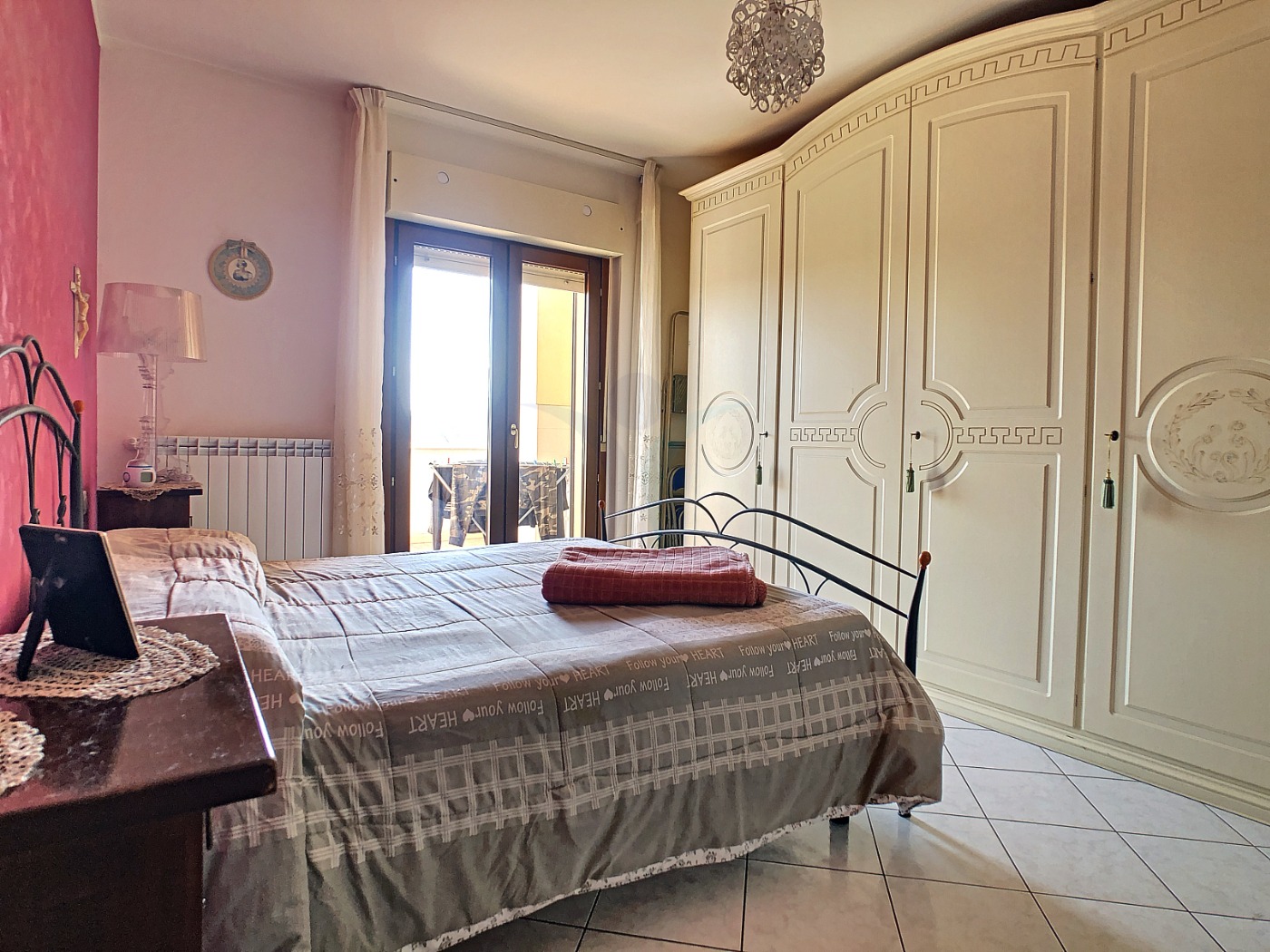 <span  class="uc_style_uc_tiles_grid_image_elementor_uc_items_attribute_title" style="color:#ffffff;">57048.jpg</span>