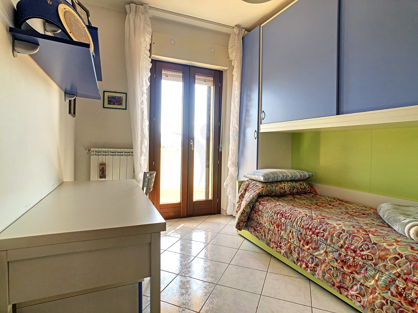 <span  class="uc_style_uc_tiles_grid_image_elementor_uc_items_attribute_title" style="color:#ffffff;">57050.jpg</span>