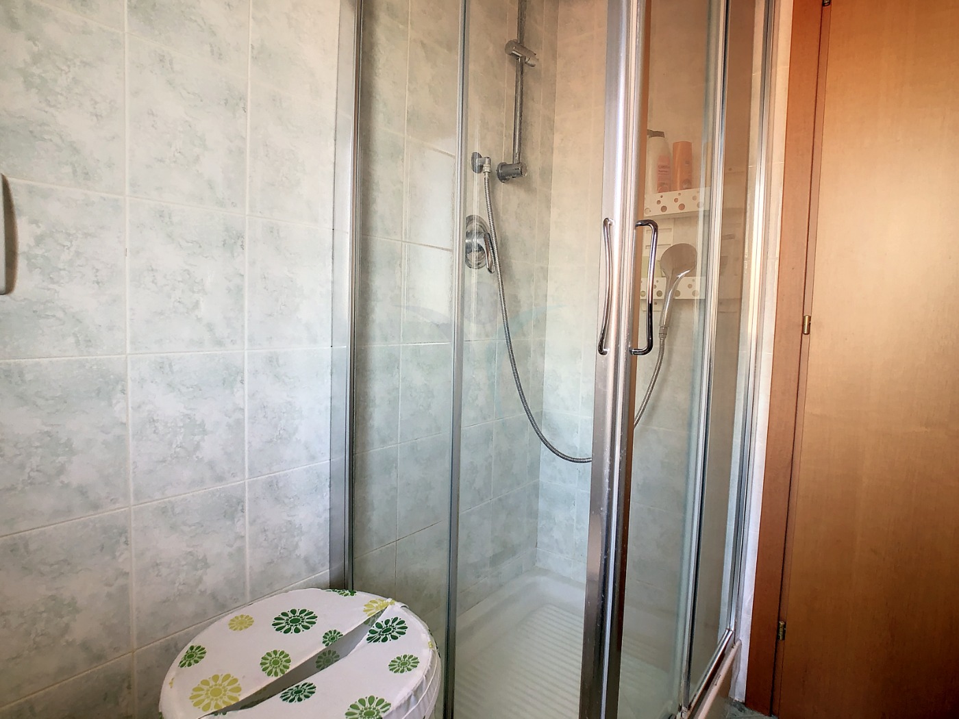 <span  class="uc_style_uc_tiles_grid_image_elementor_uc_items_attribute_title" style="color:#ffffff;">57053.jpg</span>