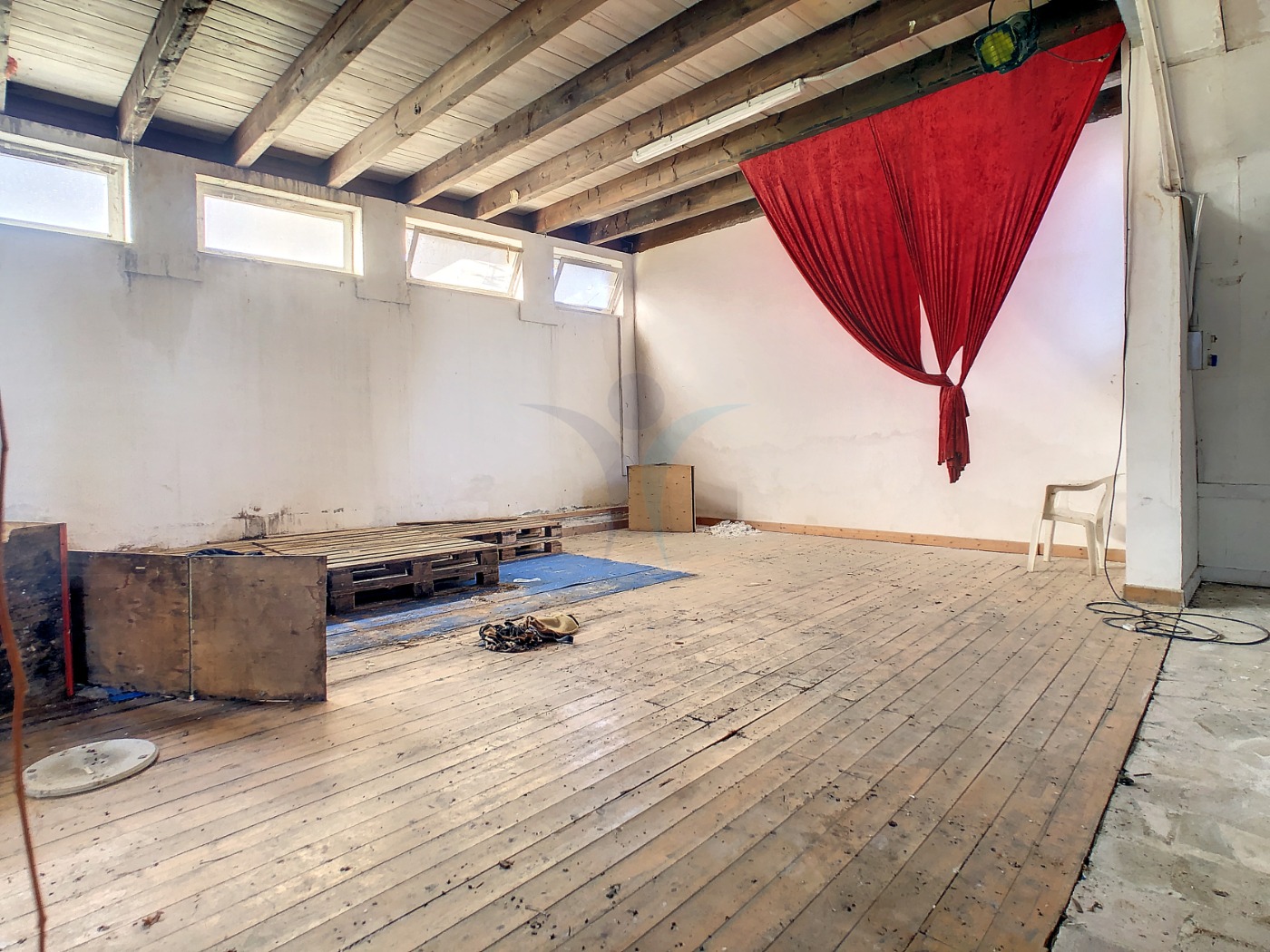 <span  class="uc_style_uc_tiles_grid_image_elementor_uc_items_attribute_title" style="color:#ffffff;">57123.jpg</span>