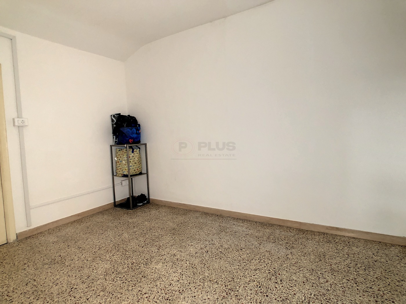 <span  class="uc_style_uc_tiles_grid_image_elementor_uc_items_attribute_title" style="color:#ffffff;">57401.jpg</span>