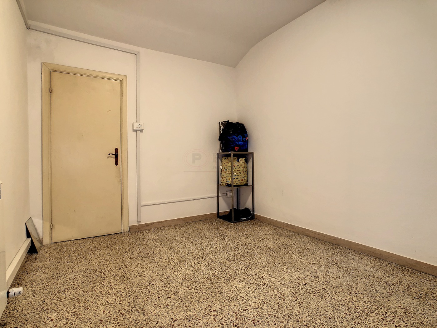 <span  class="uc_style_uc_tiles_grid_image_elementor_uc_items_attribute_title" style="color:#ffffff;">57402.jpg</span>