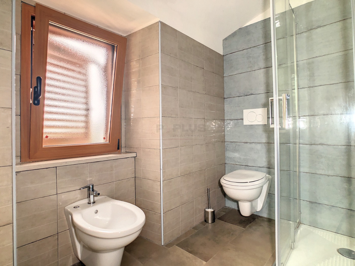 <span  class="uc_style_uc_tiles_grid_image_elementor_uc_items_attribute_title" style="color:#ffffff;">57405.jpg</span>