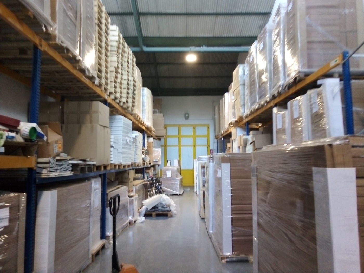 <span  class="uc_style_uc_tiles_grid_image_elementor_uc_items_attribute_title" style="color:#ffffff;">57595.jpg</span>