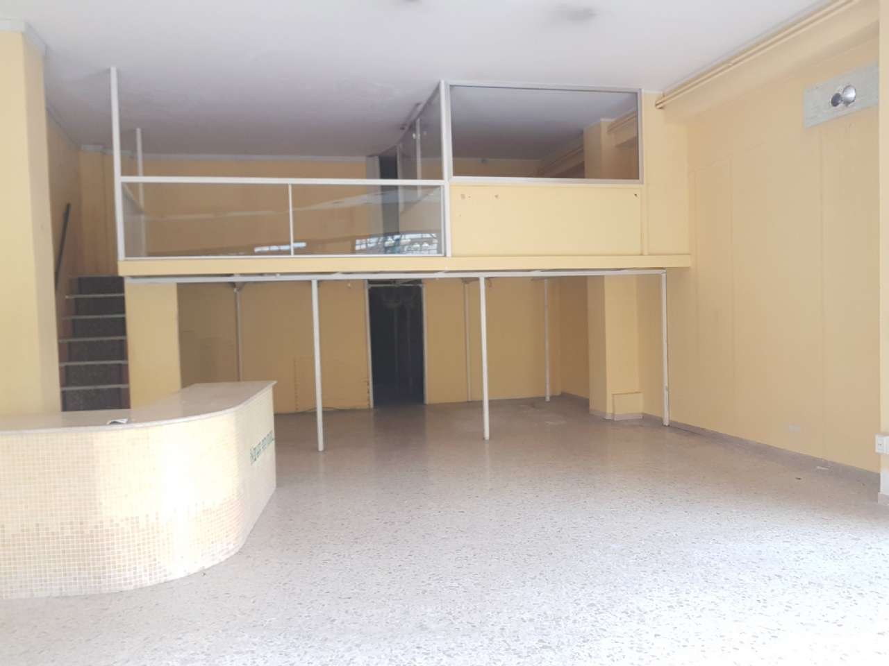 <span  class="uc_style_uc_tiles_grid_image_elementor_uc_items_attribute_title" style="color:#ffffff;">2579357103.jpg</span>