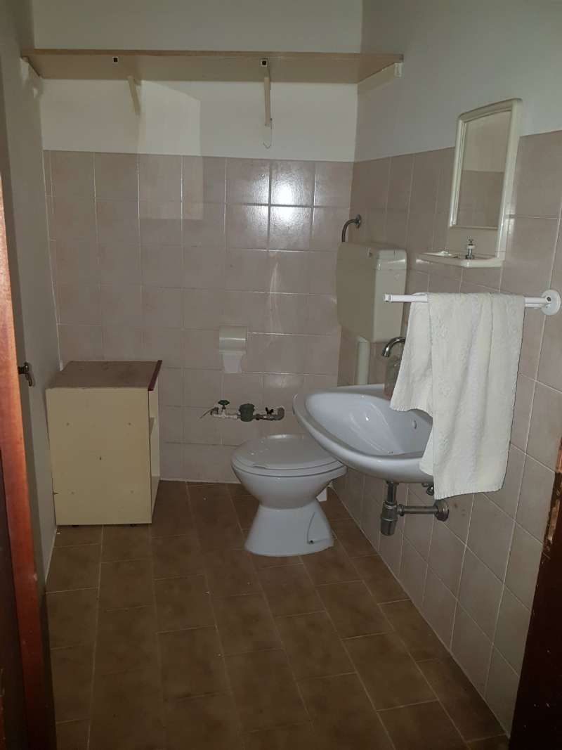 <span  class="uc_style_uc_tiles_grid_image_elementor_uc_items_attribute_title" style="color:#ffffff;">2579357116.jpg</span>