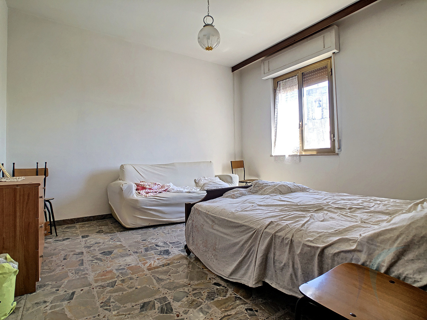 <span  class="uc_style_uc_tiles_grid_image_elementor_uc_items_attribute_title" style="color:#ffffff;">55675.jpg</span>