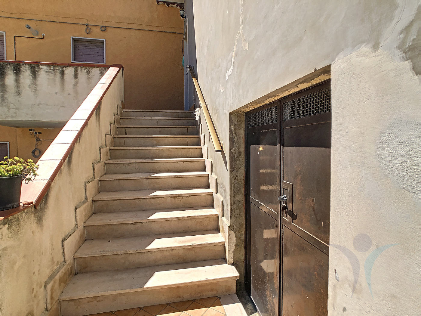 <span  class="uc_style_uc_tiles_grid_image_elementor_uc_items_attribute_title" style="color:#ffffff;">55679.jpg</span>