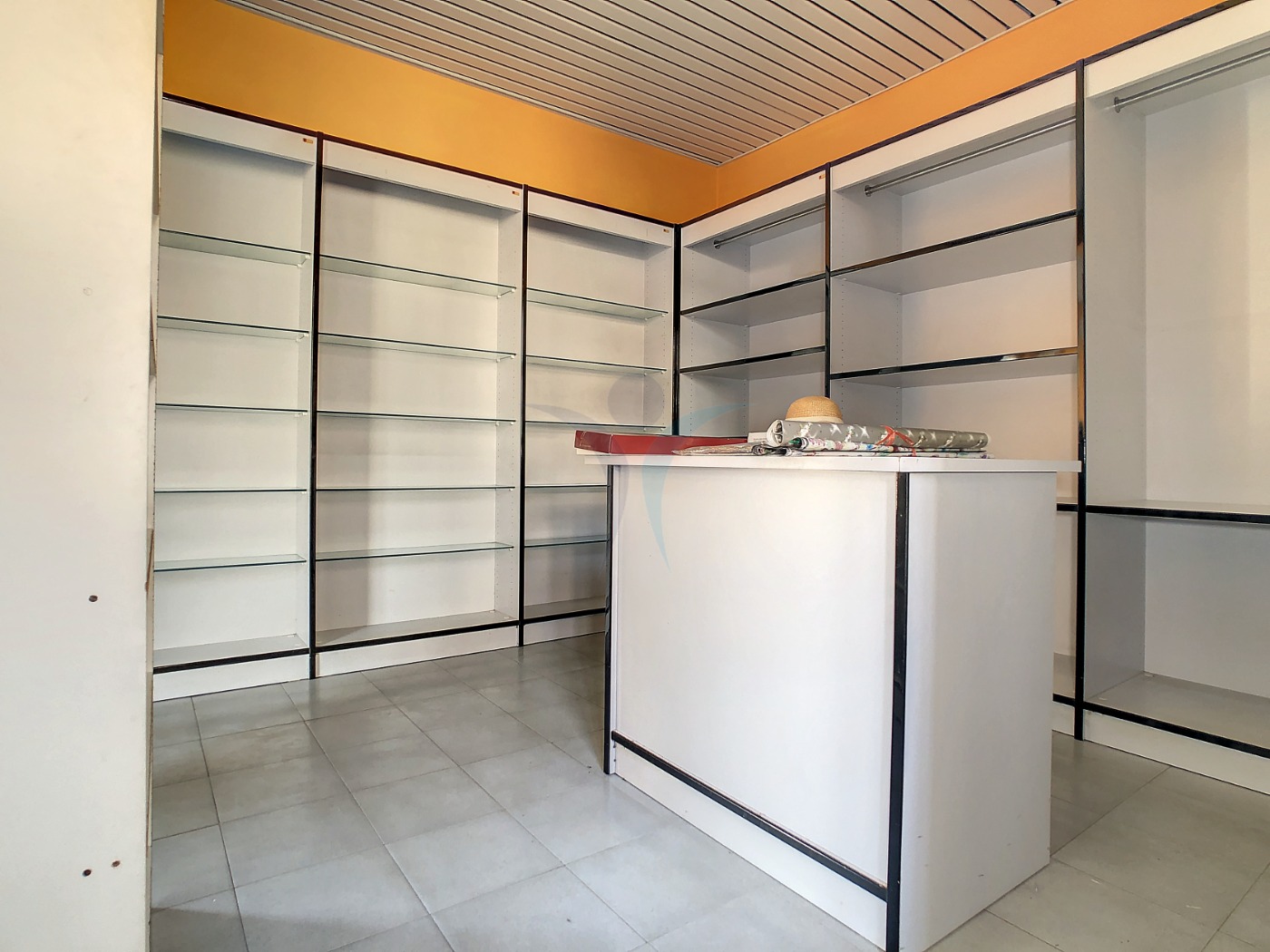 <span  class="uc_style_uc_tiles_grid_image_elementor_uc_items_attribute_title" style="color:#ffffff;">57264.jpg</span>