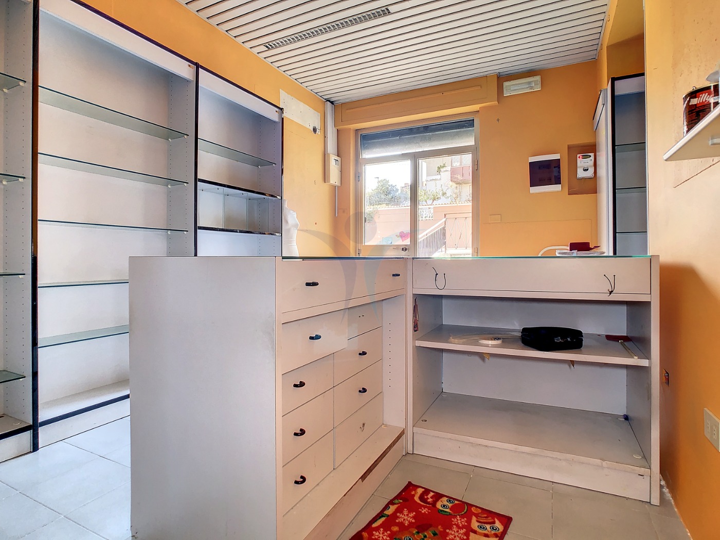 <span  class="uc_style_uc_tiles_grid_image_elementor_uc_items_attribute_title" style="color:#ffffff;">57266.jpg</span>