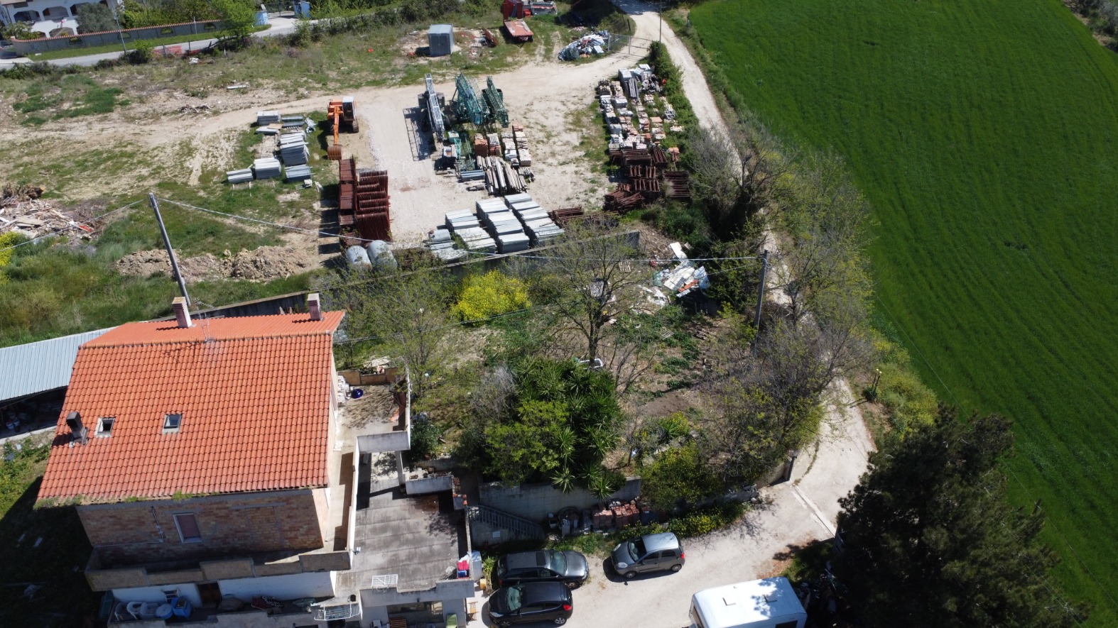 <span  class="uc_style_uc_tiles_grid_image_elementor_uc_items_attribute_title" style="color:#ffffff;">DCIM100MEDIADJI_0010.JPG</span>