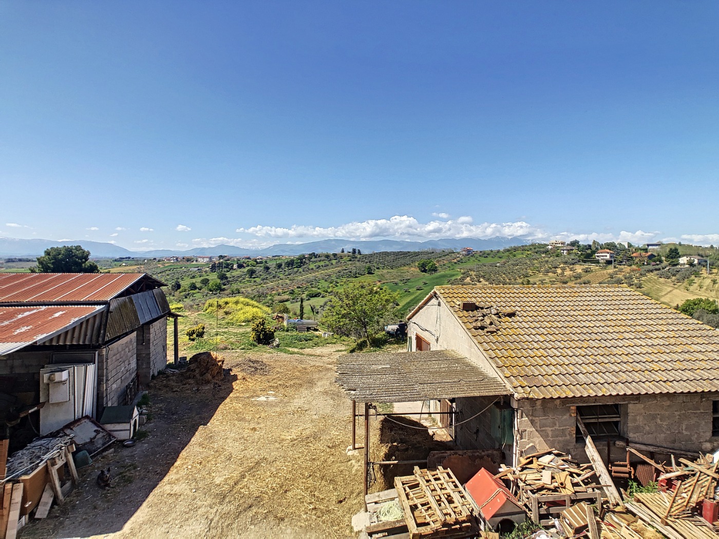 <span  class="uc_style_uc_tiles_grid_image_elementor_uc_items_attribute_title" style="color:#ffffff;">57628.jpg</span>