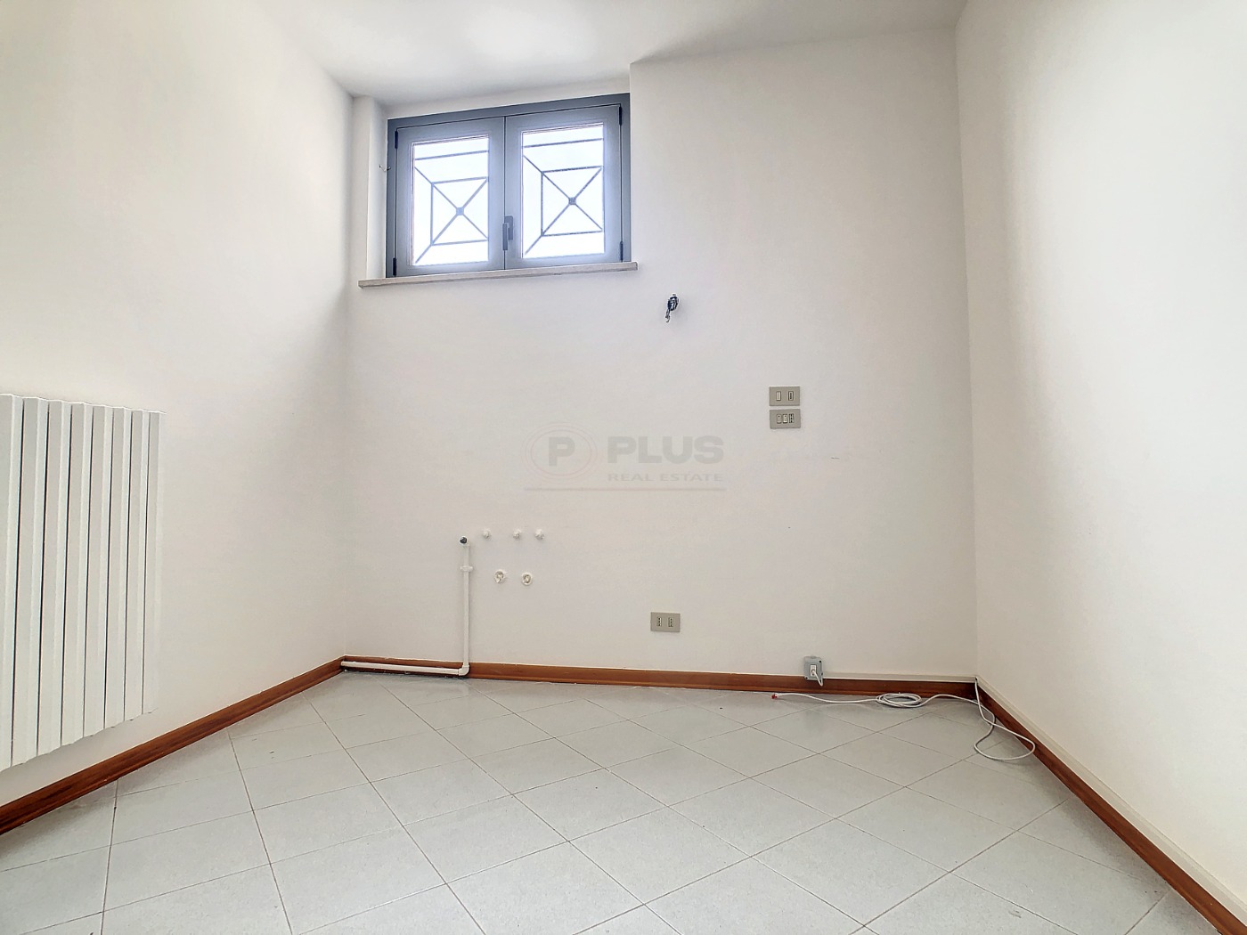 <span  class="uc_style_uc_tiles_grid_image_elementor_uc_items_attribute_title" style="color:#ffffff;">57671.jpg</span>