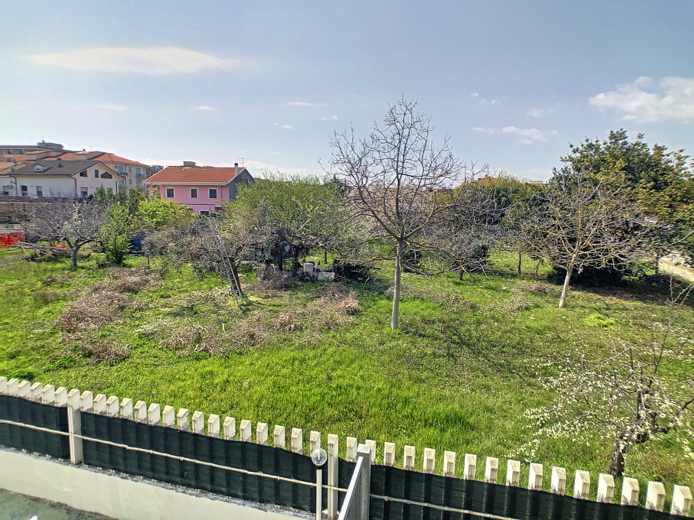 <span  class="uc_style_uc_tiles_grid_image_elementor_uc_items_attribute_title" style="color:#ffffff;">57537.jpg</span>